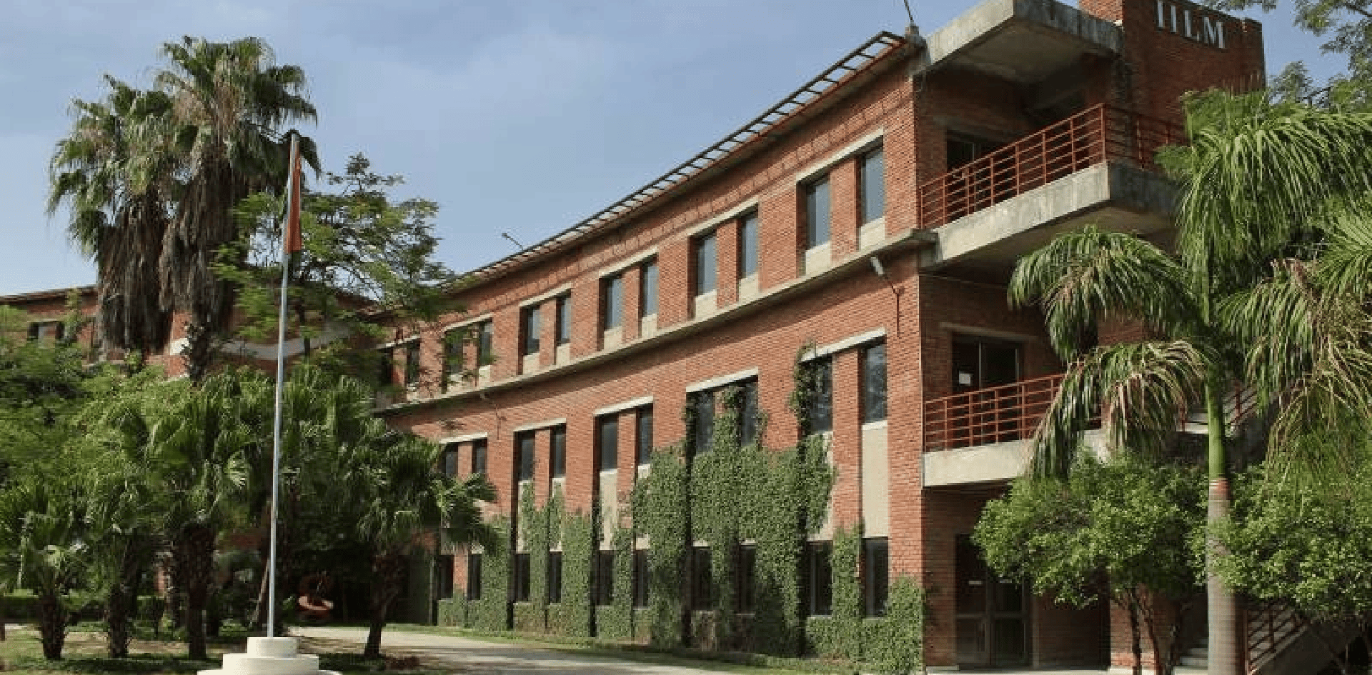 Greater Noida Campus — IILM University